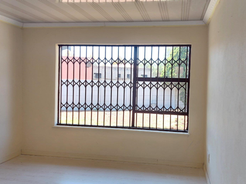 Charming home offers effortless comfort and functionality. - Photo 8