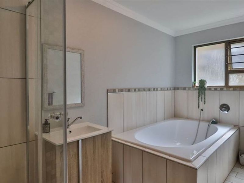 Whether you’re an extended family, an investor seeking returns, this property ticks every box. - Photo 7