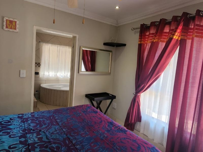 3-Bedroom Family Home with granny flat  for Sale - Photo 7