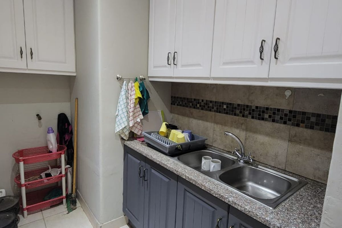 3-Bedroom Family Home with granny flat  for Sale - Photo 3