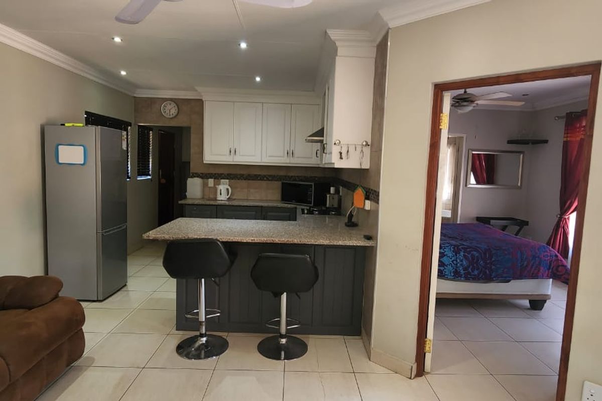 3-Bedroom Family Home with granny flat  for Sale - Photo 5