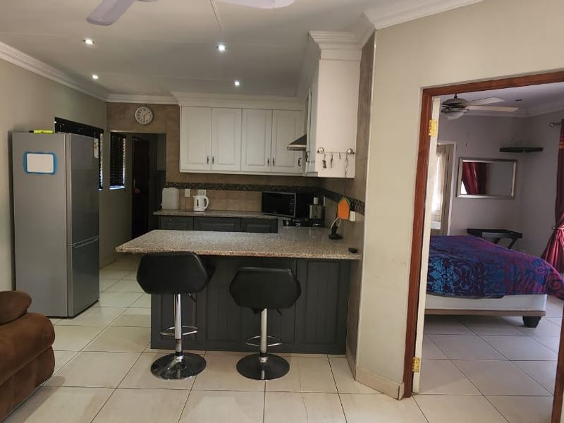 3-Bedroom Family Home with granny flat  for Sale - Photo 5