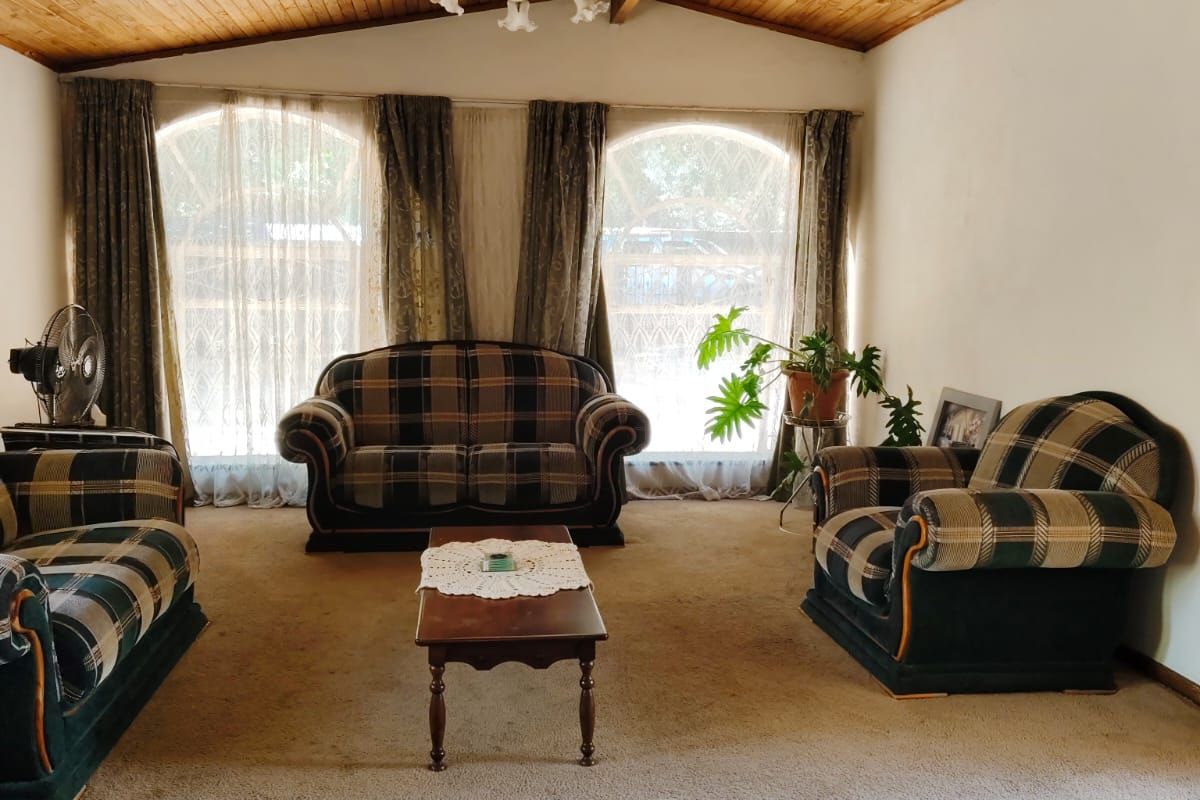 Family home at an absolutely fantastic price!! - Photo 5