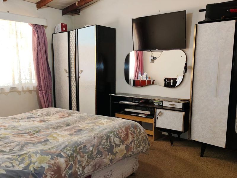 Family home at an absolutely fantastic price!! - Photo 10