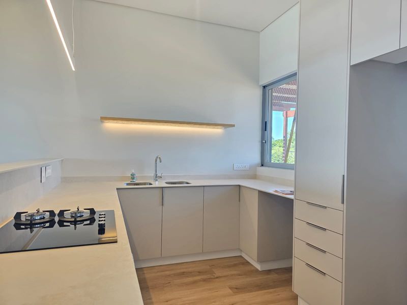 Luxurious Penthouse Living With Panoramic Sea Views – Simbithi Eco Estate - Photo 4