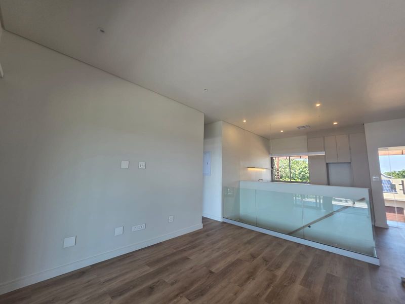 Luxurious Penthouse Living With Panoramic Sea Views – Simbithi Eco Estate - Photo 9