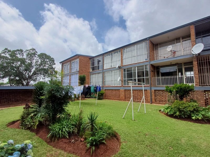 Well-Priced Ground Floor Unit with Lock-Up Garage - Photo 1