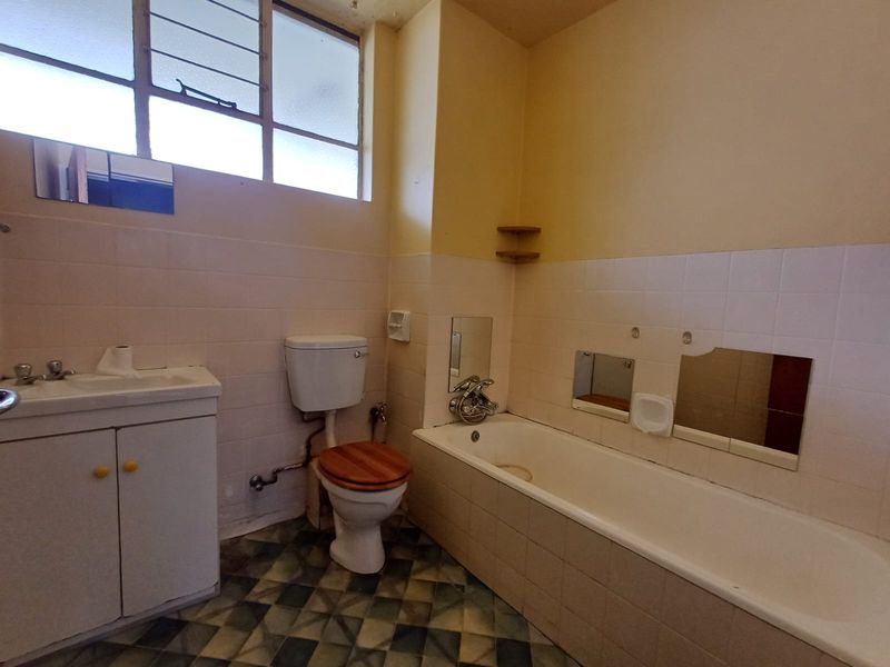 Well-Priced Ground Floor Unit with Lock-Up Garage - Photo 6