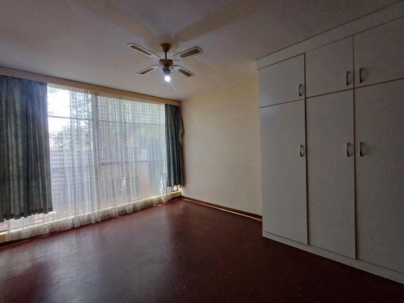 Well-Priced Ground Floor Unit with Lock-Up Garage - Photo 5