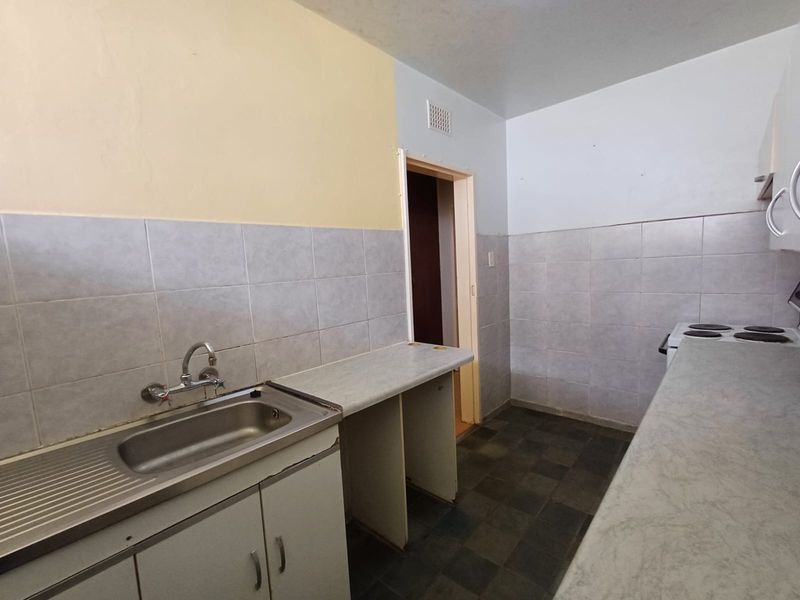 Well-Priced Ground Floor Unit with Lock-Up Garage - Photo 8