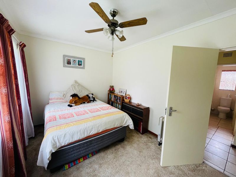 Lovely Family Home in Van Dyk Park, Boksburg - Photo 7