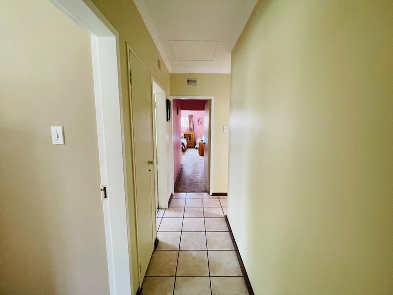 Lovely Family Home in Van Dyk Park, Boksburg - Photo 5