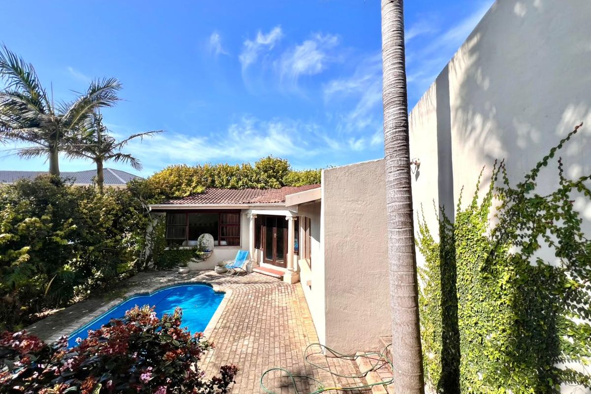 Spacious Family Home with a flatlet - Photo 2