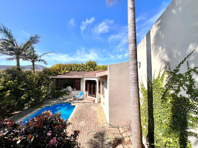 Spacious Family Home with a flatlet - Photo 2