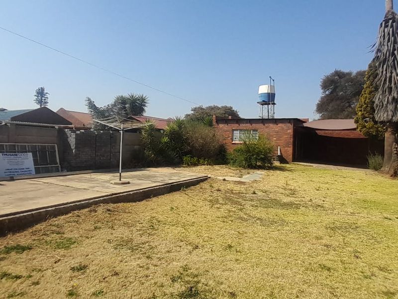 3 Bedroom house with huge potential !!!! - Photo 9