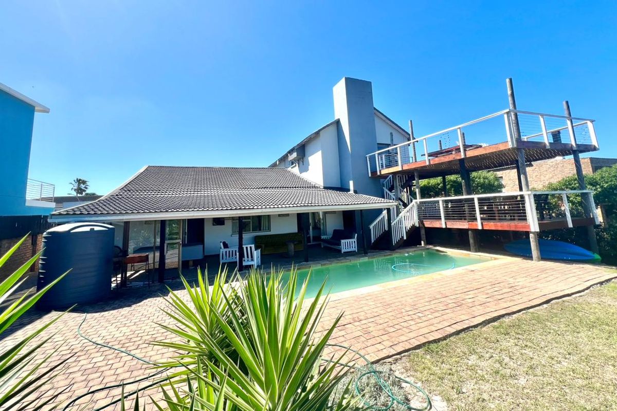 5 Bedroom house with flat in Paradise Beach - Photo 2