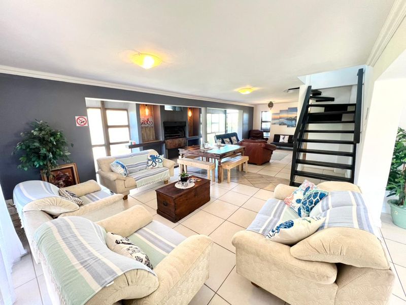 5 Bedroom house with flat in Paradise Beach - Photo 6