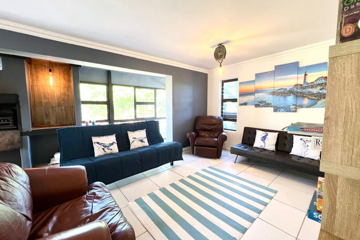 5 Bedroom house with flat in Paradise Beach - Photo 5