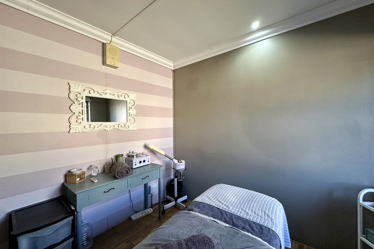 Prime Investment Opportunity – High Rental Yield & Exceptional Growth Potential - Photo 4