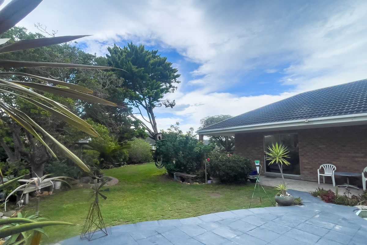 Close to the Beach | Sea Views | Multiple Living Options - Photo 5