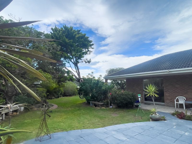 Close to the Beach | Sea Views | Multiple Living Options - Photo 5