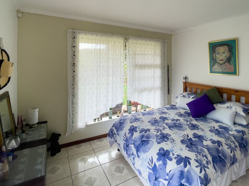 Close to the Beach | Sea Views | Multiple Living Options - Photo 10