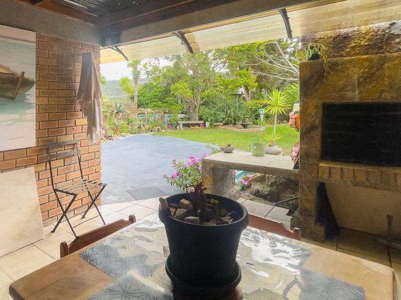 Close to the Beach | Sea Views | Multiple Living Options - Photo 8