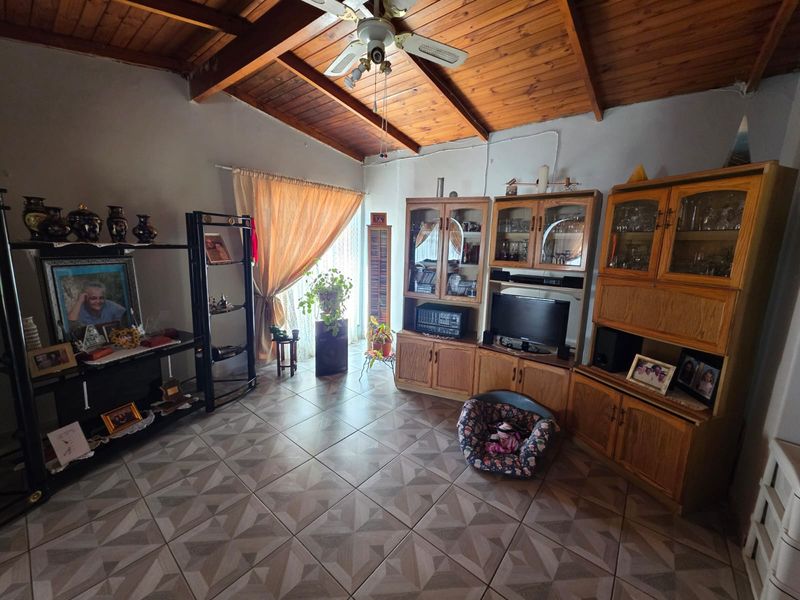 Beautiful House for Sale in Sasolburg – Perfect Business Opportunity! - Photo 4