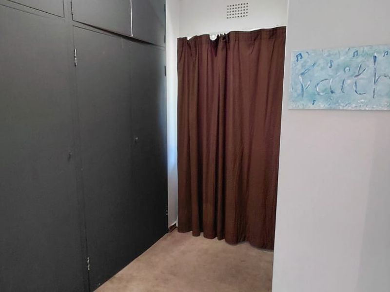 Golden oldie for sale - Photo 10