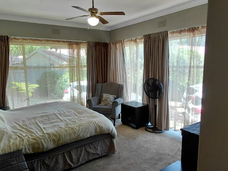 Golden oldie for sale - Photo 9