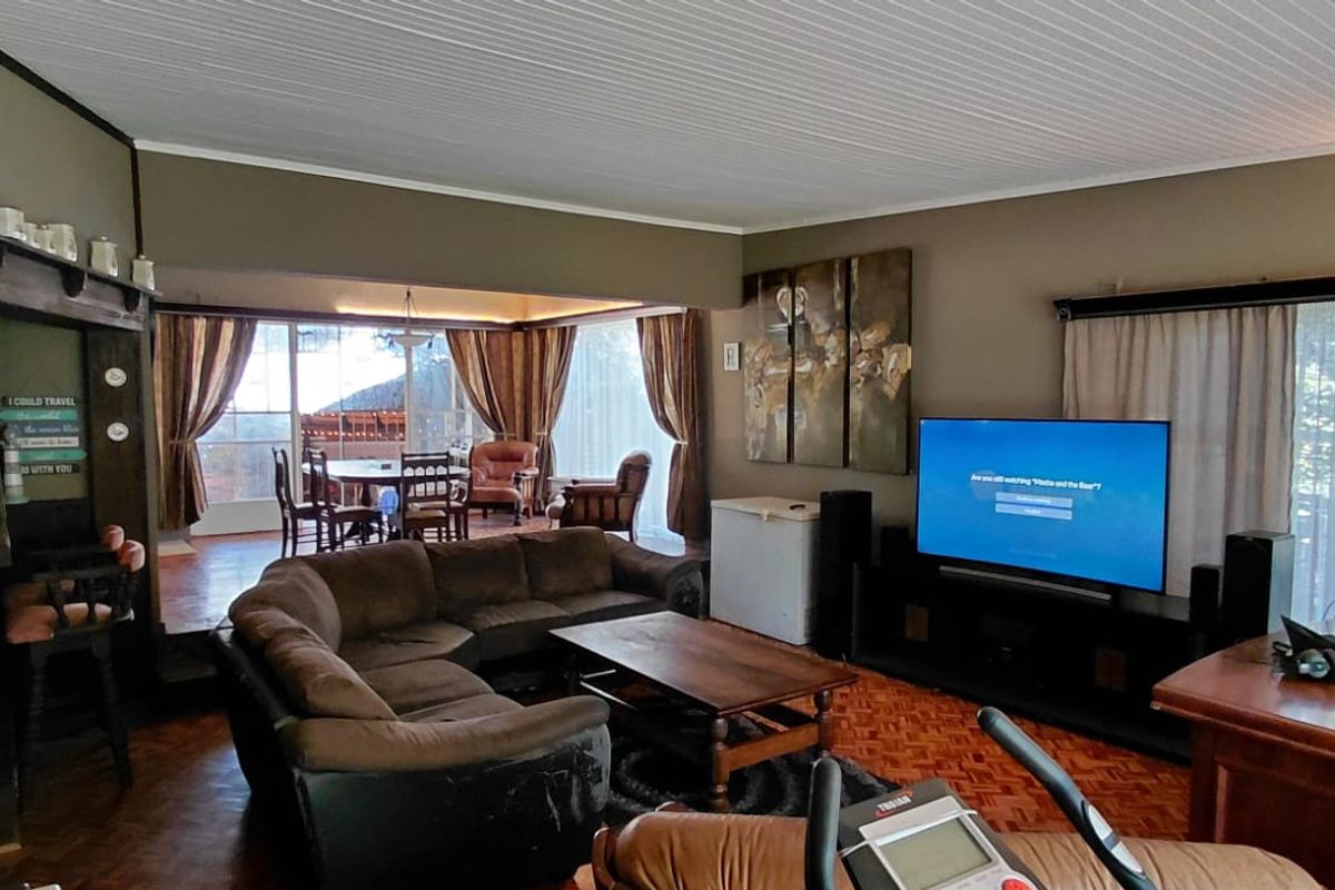 Golden oldie for sale - Photo 5