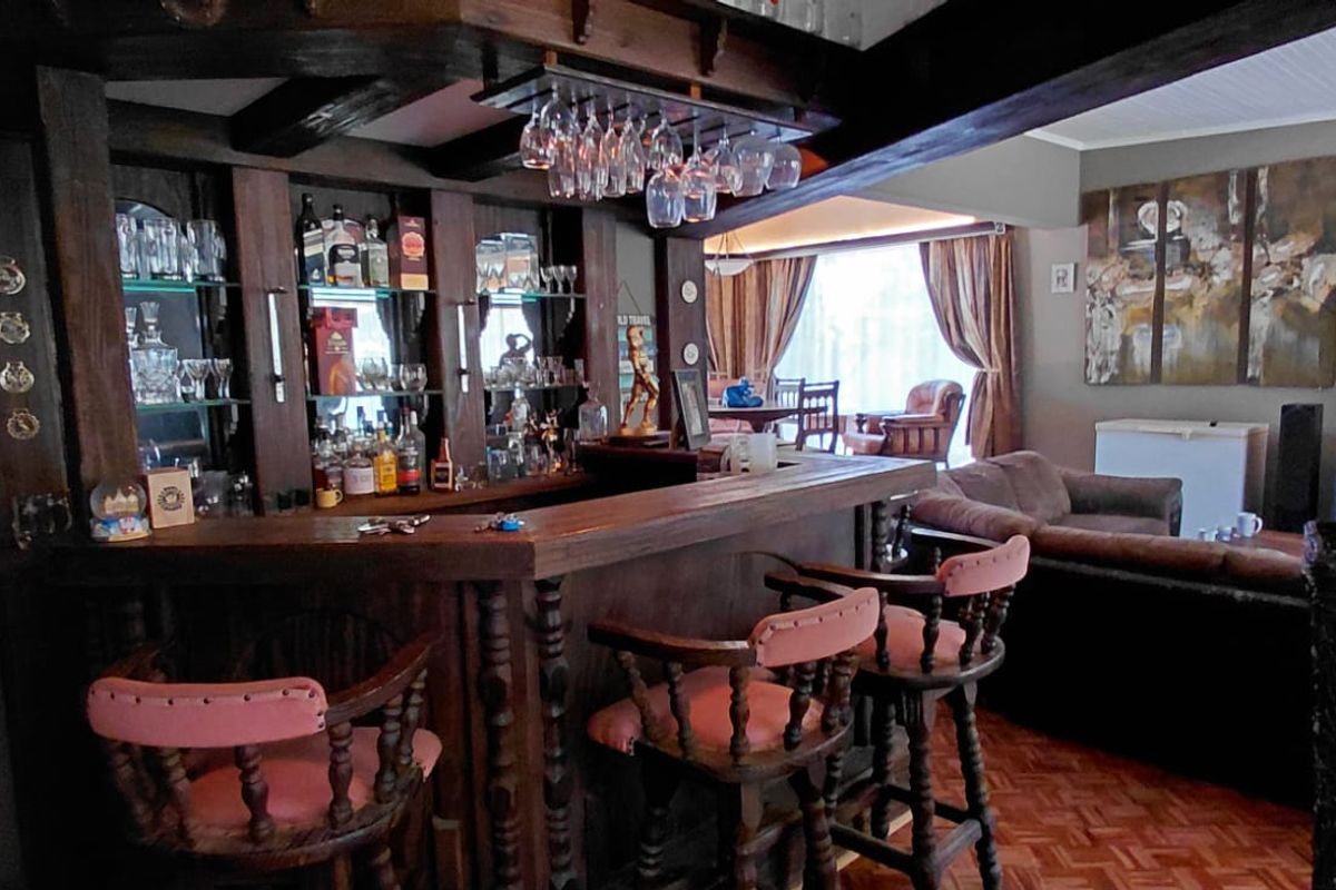 Golden oldie for sale - Photo 3