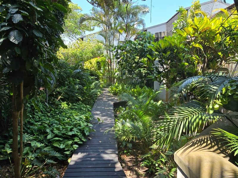 Modern fully furnished Townhouse in Zinkwazi Beach. Renovated, Secure & Ideal for Airbnb - Photo 2