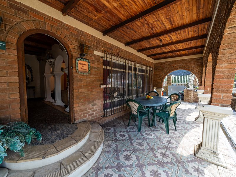 Beautiful Corner Home with Great Potential in Van Dyk Park! - Photo 6