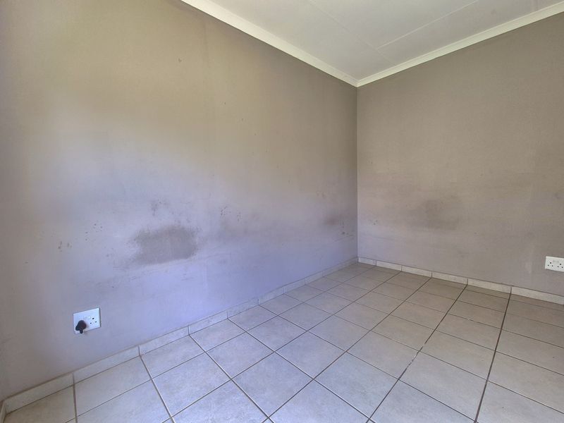 LOVELY APARTMENT FOR SALE NEAR VARIOUS AMENITIES! - Photo 8