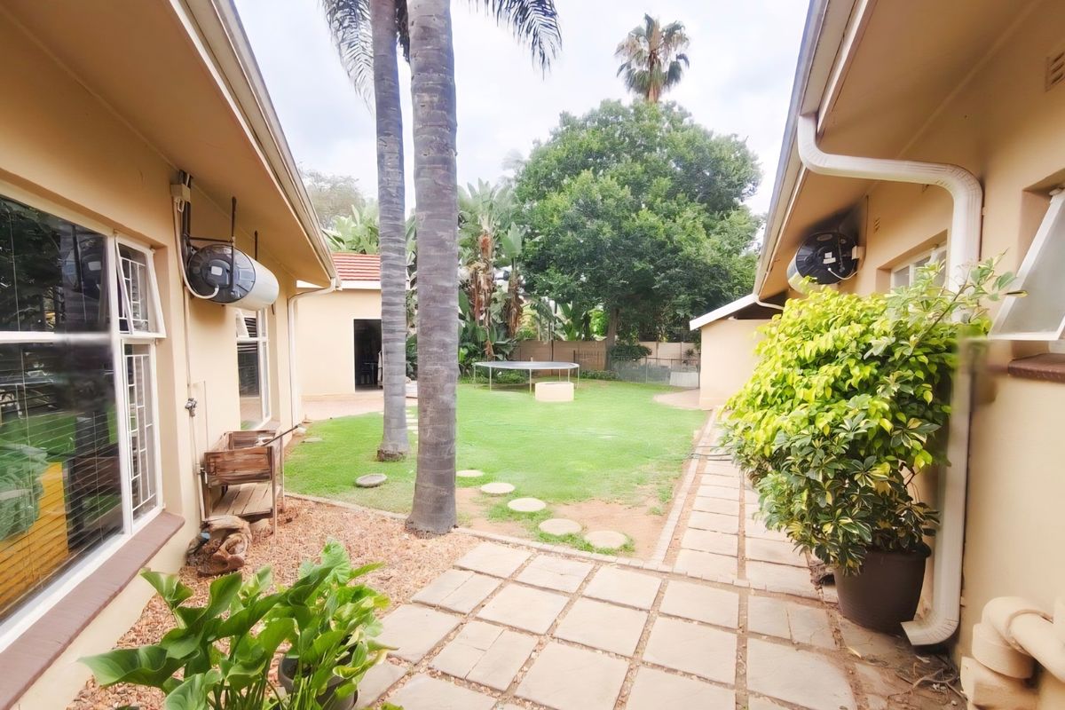 4 Bedroom House for Sale in Welgelegen - Photo 3