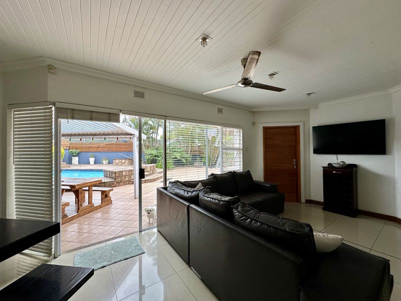 Luxury 5-Bedroom Home Offering Sophisticated Living, Seamless Design, and Premier Indoor–Outdoor Ele - Photo 3