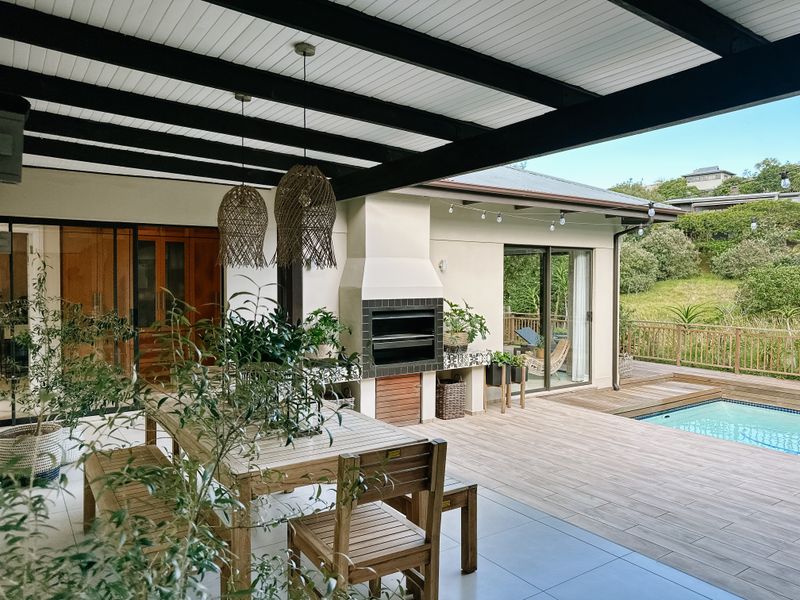 Luxurious 4-Bedroom Home in Simbithi Eco Estate with Pool, Flatlet & Scenic Greenbelt Views - Photo 2