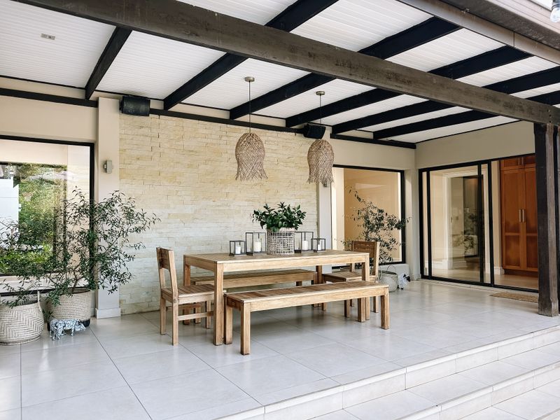 Luxurious 4-Bedroom Home in Simbithi Eco Estate with Pool, Flatlet & Scenic Greenbelt Views - Photo 10