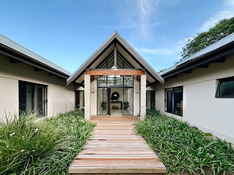 Luxurious 4-Bedroom Home in Simbithi Eco Estate with Pool, Flatlet & Scenic Greenbelt Views - Photo 4