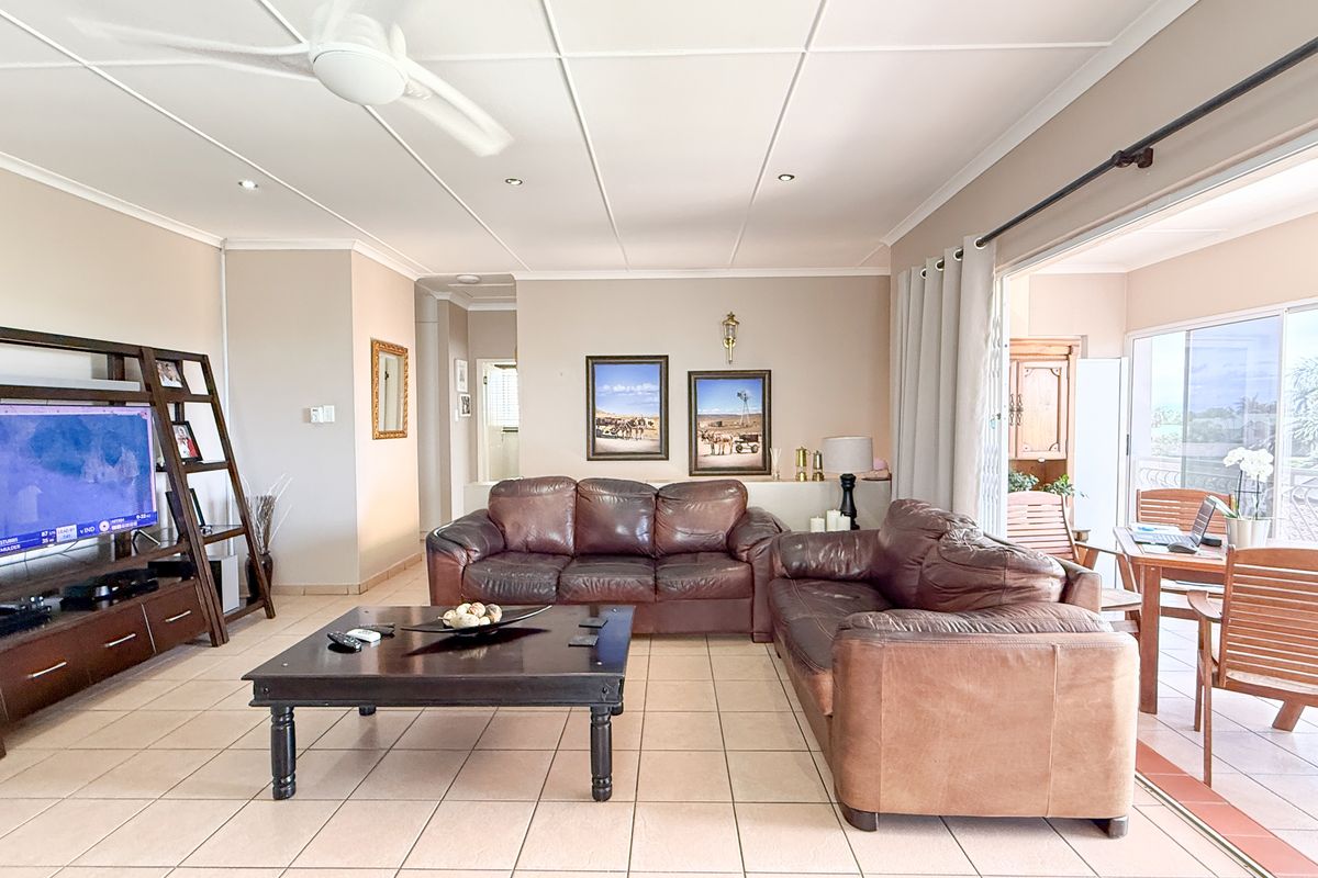 Lovely 4-Bedroom Home in Mint Condition – Seaward Estate - Photo 4