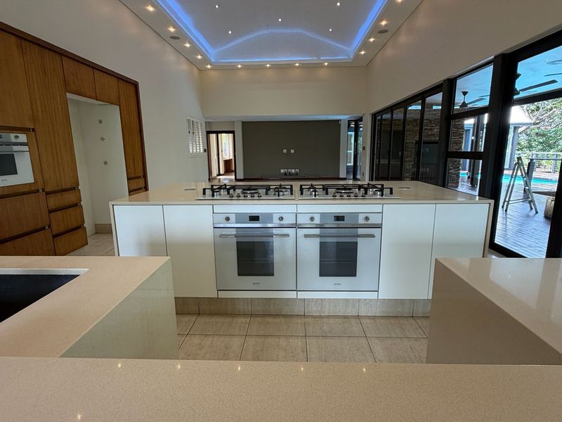 Stylish EXCLUSIVE Single-Level Home for Sale in Simbithi Eco Estate - Photo 3