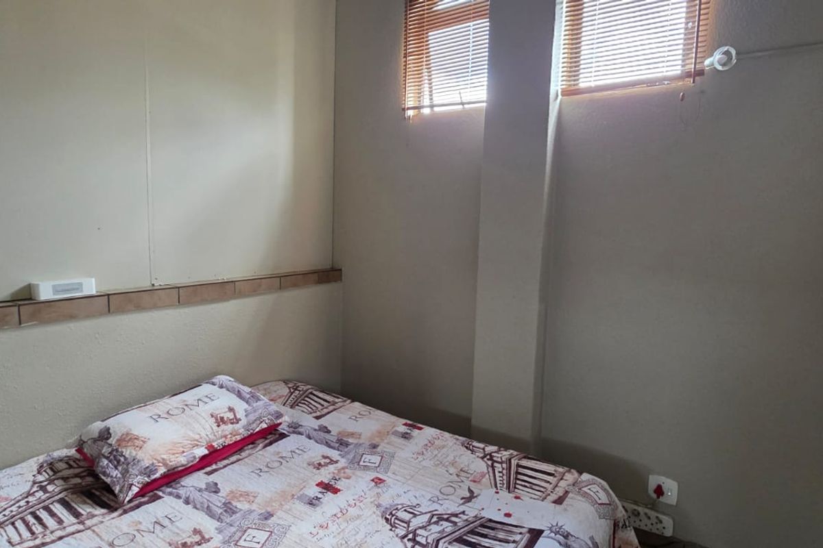 Immaculate 4-Bedroom Sectional Title Townhouse – Prime SE10 Location | A True Investment Opportunity - Photo 5