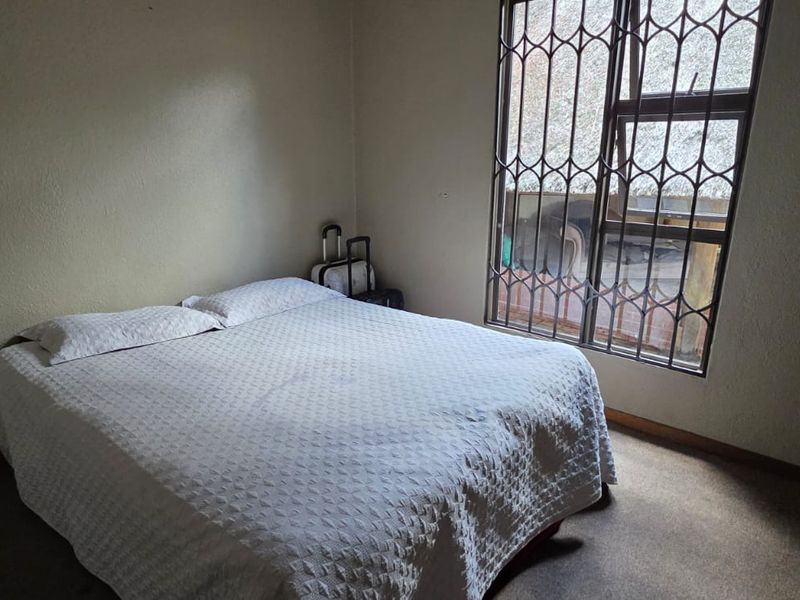 Immaculate 4-Bedroom Sectional Title Townhouse – Prime SE10 Location | A True Investment Opportunity - Photo 4