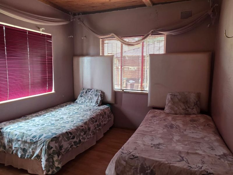 HOUSE FOR SALE IN SASOLBURG - Photo 8