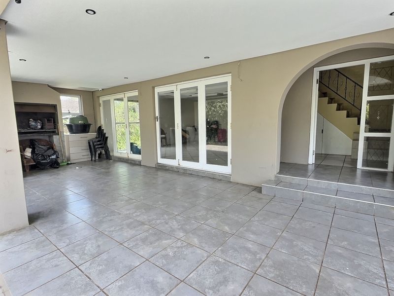 A Spacious Family Home Positioned Near St Catherine’s School – Exceptional Value and Lifestyle Appea - Photo 7