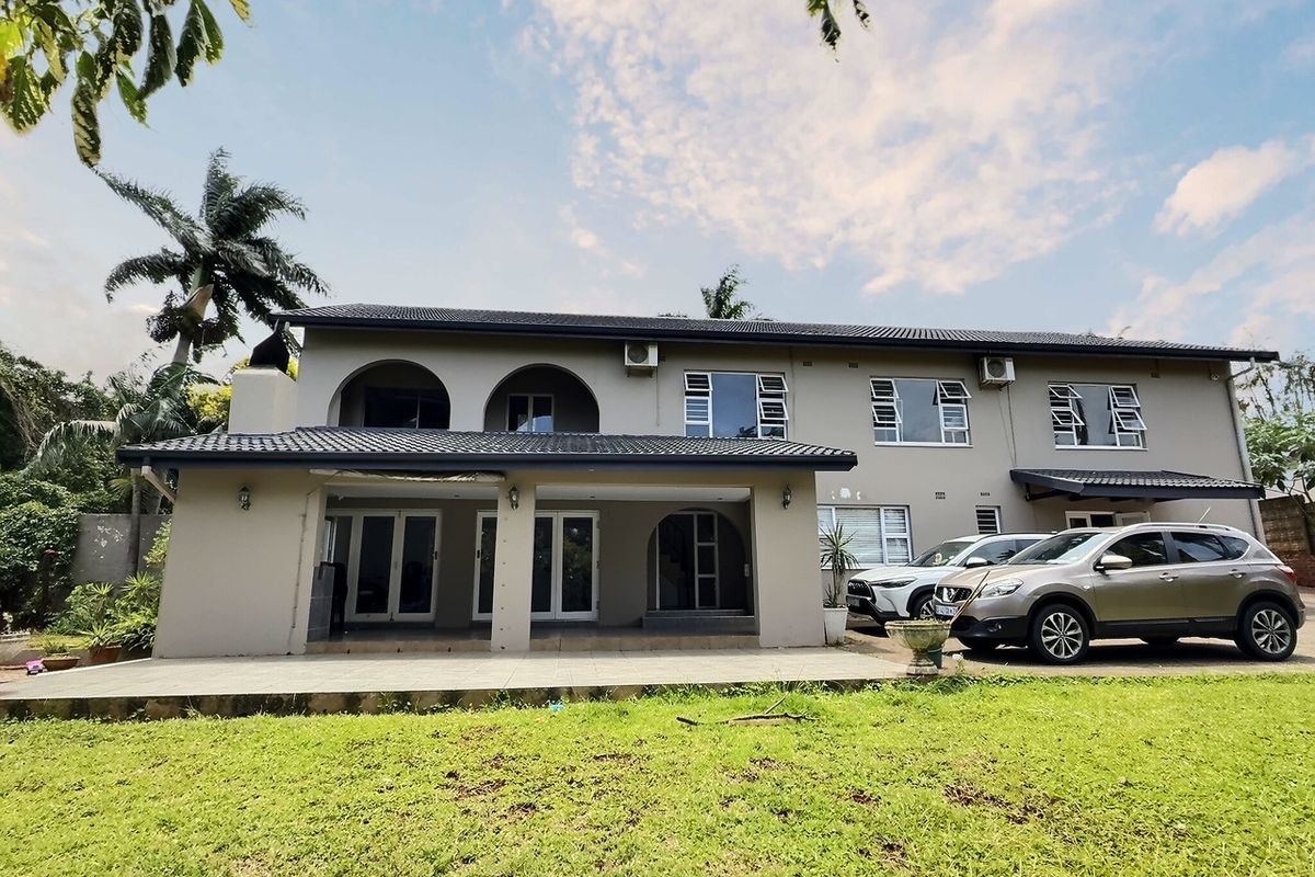 A Spacious Family Home Positioned Near St Catherine’s School – Exceptional Value and Lifestyle Appea - Photo 2