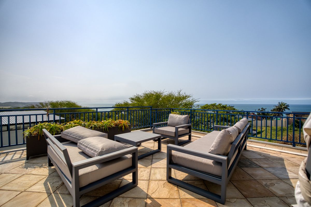 The Royal Familia Beach House – Luxury Coastal Living at Its Finest - Photo 2