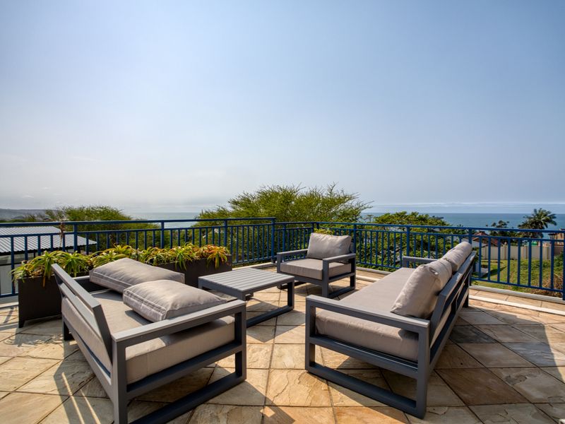 The Royal Familia Beach House – Luxury Coastal Living at Its Finest - Photo 2