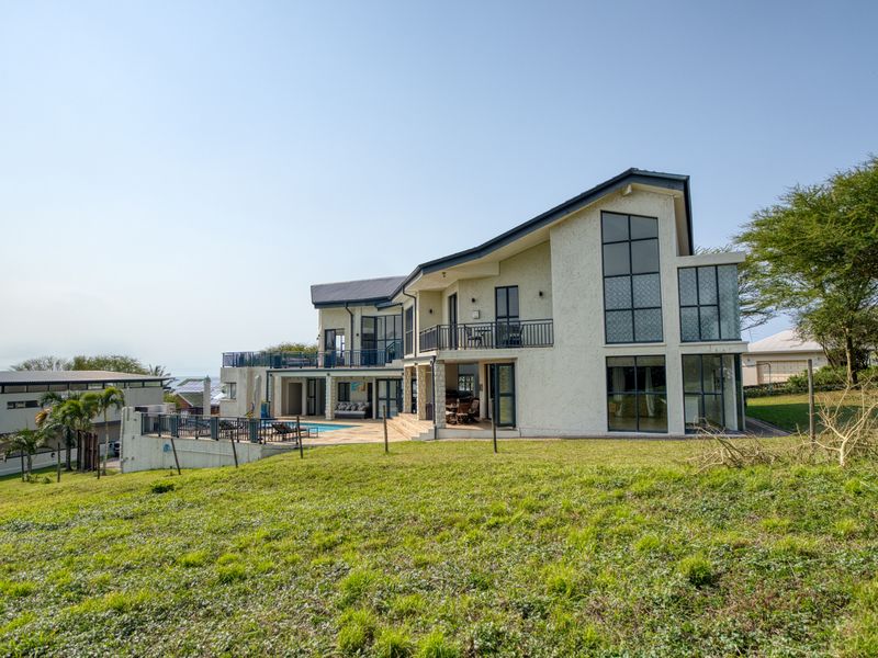 The Royal Familia Beach House – Luxury Coastal Living at Its Finest - Photo 7